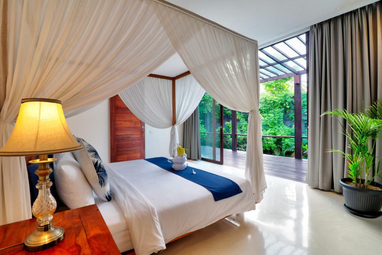 Beach Axis Villa, Seminyak Екстериор снимка